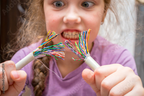 Valokuva Breakage of colored wires