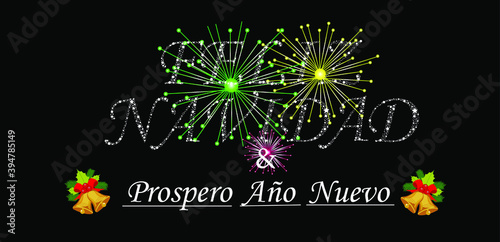 Feliz Navidad texto hecho con círculos y estrellas y Feliz Año Nuevo escrito debajo en español, fuegos artificiales por detrás sobre un fondo negro