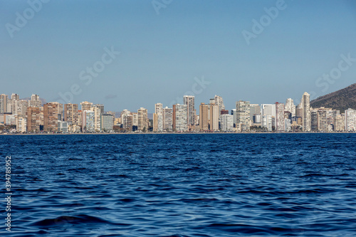 ciudad de Benidorm vista desde el agua España