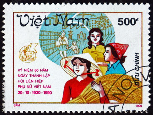 Postage stamp Vietnam 1990 women working in field and laboratory