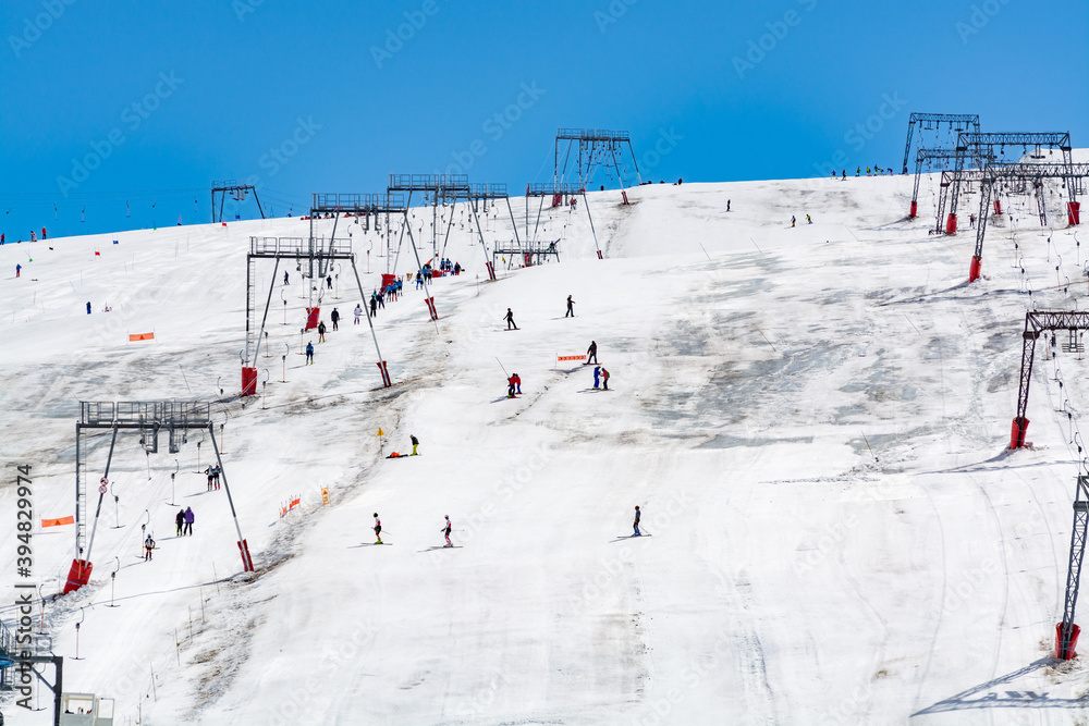 Les deux Alpes snowsports resort with year-round snow covering and skiable glacier at 3600 m altitude in summer - obrazy, fototapety, plakaty 