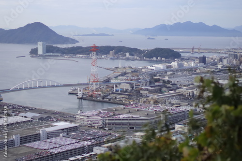 Fotografija 広島黄金山景色、タムロンレンズでマツダ工場。