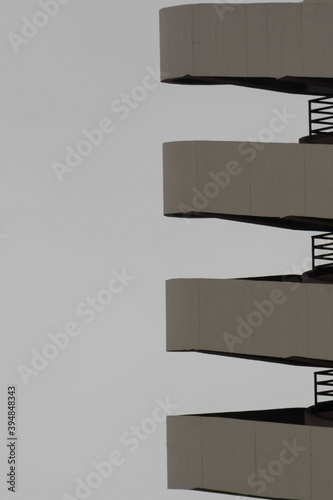 Escaleras grises