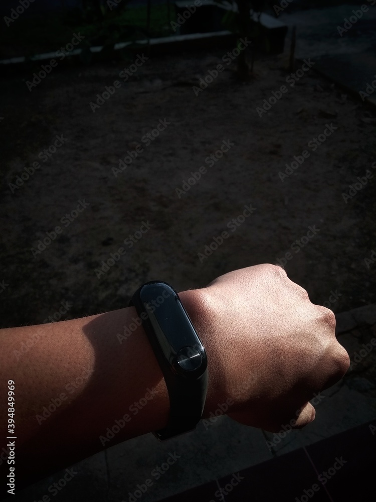 Fototapeta premium mi band is a simple and cool watch shape