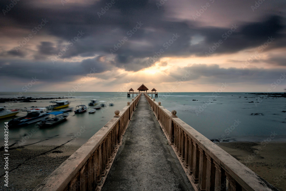 A beautiful long exposure sunrise at the jetty