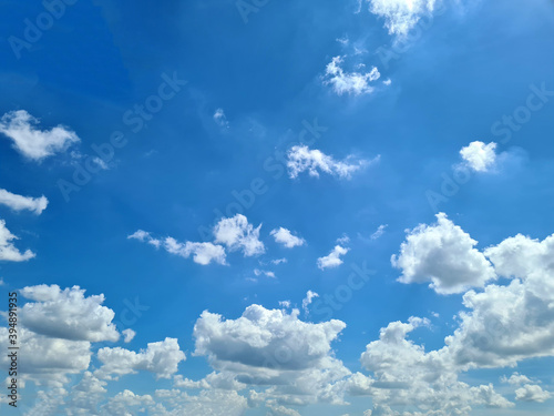 Fototapeta Naklejka Na Ścianę i Meble -  Blue sky and clouds on a bright day