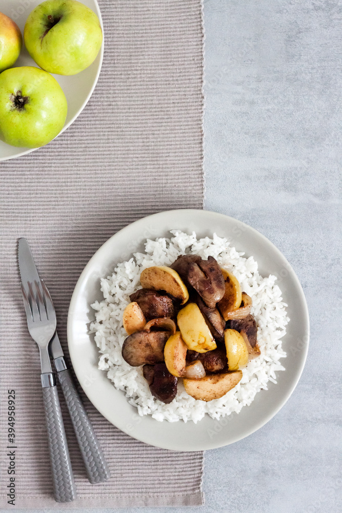 Fried chicken liver with apples and onions Fried chicken liver with apples and onions
