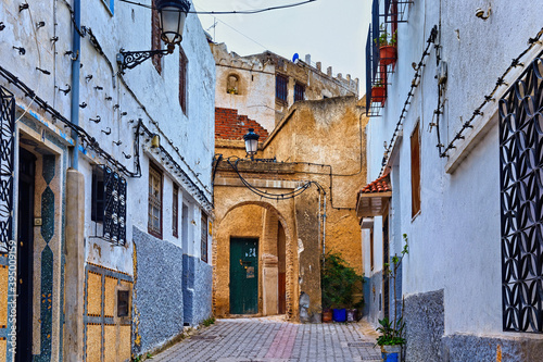 Bild auf Leinwand View of the typical old residential streets of Tetouan (Northern Morocco) in historical center of the city