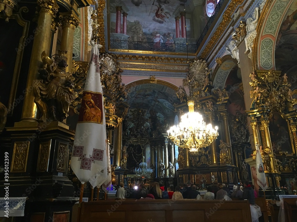 Obraz premium interior of the church of the holy sepulchre