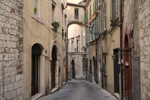 Fototapeta Naklejka Na Ścianę i Meble -  Alley in the city of Narni in Umbria