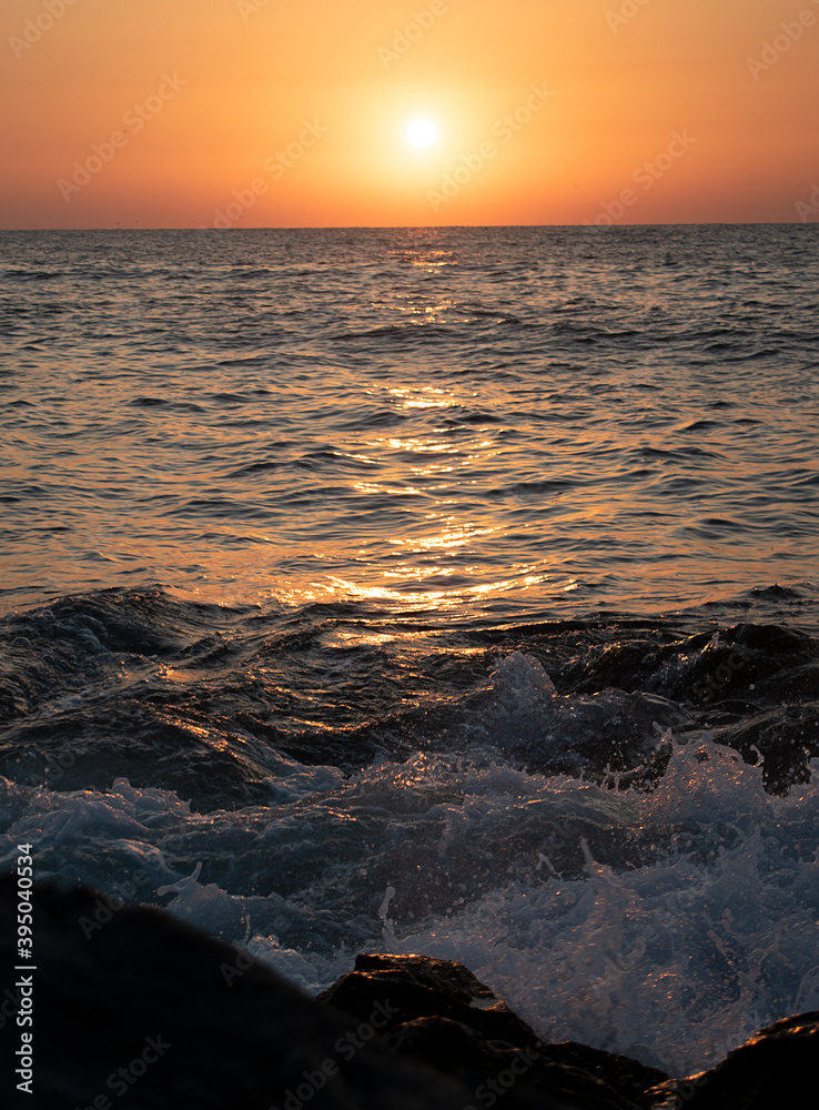 Naklejka premium Sunrise sunset