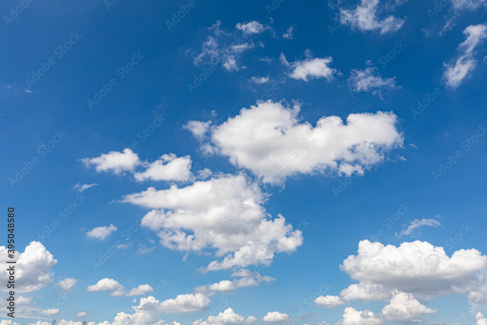 Fototapeta premium Blue sky background with clouds