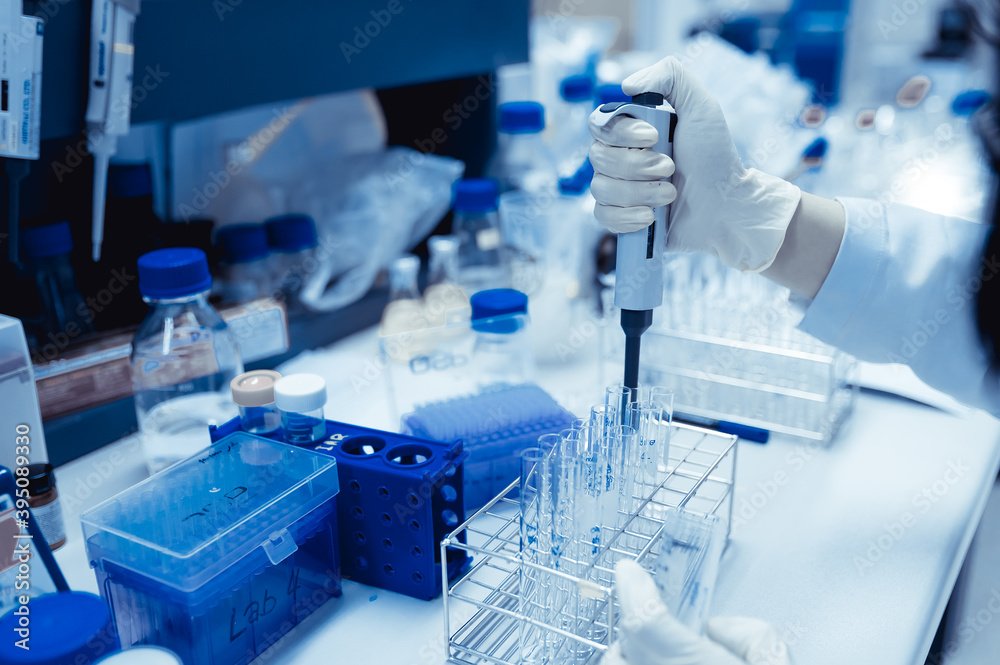 Chemists mixed up chemical to find antiretroviral drugs at the lab,Experiment to detect virus was found in the blood,Developers of potential medicines and vaccines against COVID-19 Chemists mixed up chemical to find antiretroviral drugs at the lab,Experiment to detect virus was found in the blood,Developers of potential medicines and vaccines against COVID-19