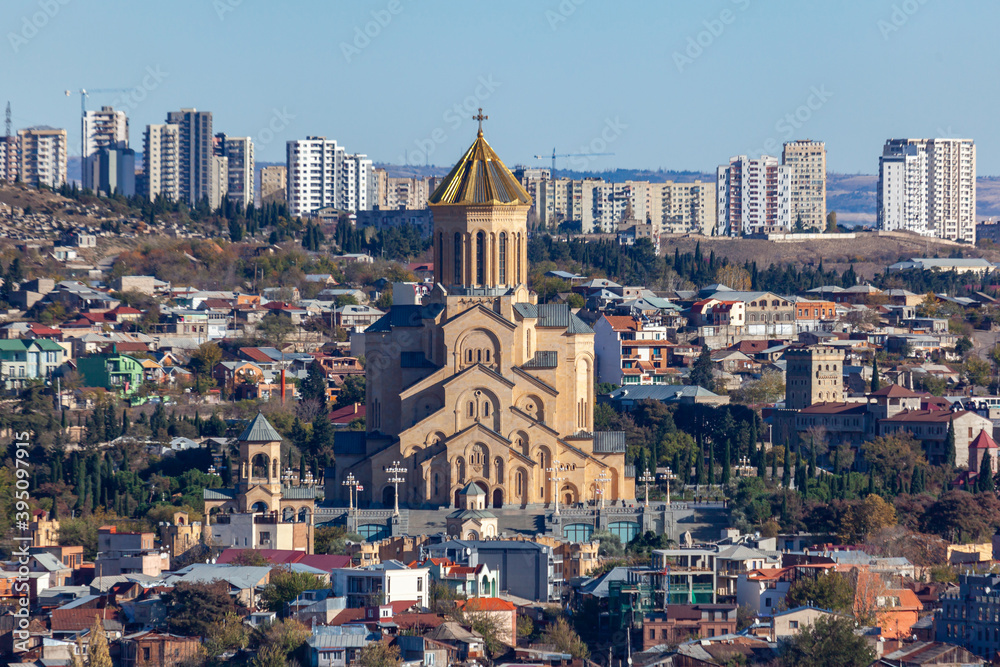 Obraz premium View of Tbilisi with Sameba, Trinity Church and other landmarks
