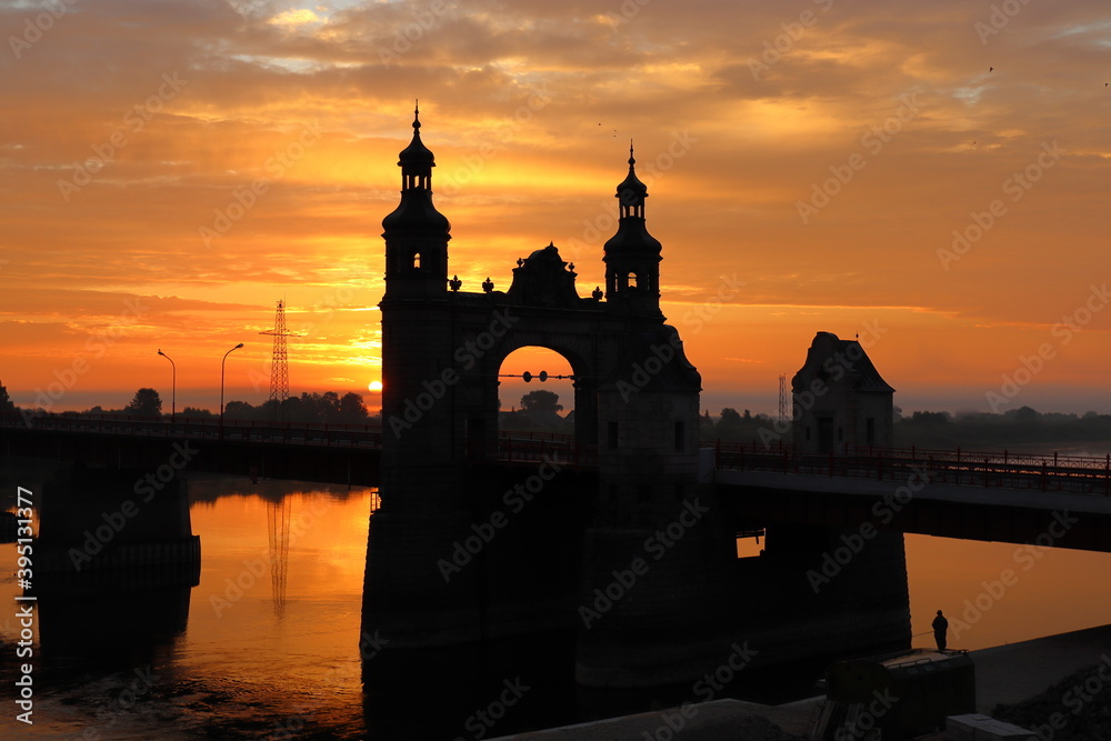 Φωτογραφία Arch of the Queen Louise Bridge over the border road bridge over the Neman River