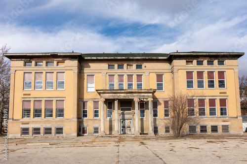 Quadro em tela Abandoned highschool left to rot.  Polo, Illinois.