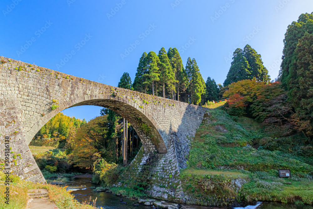 秋の通潤橋　熊本県上益城郡　Autumn Tsujun-kyo (Tsujun Bridge) Kumamoto-ken Kamimashiki-gun