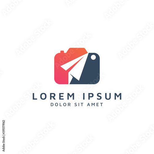 camera and travel negative space logo design