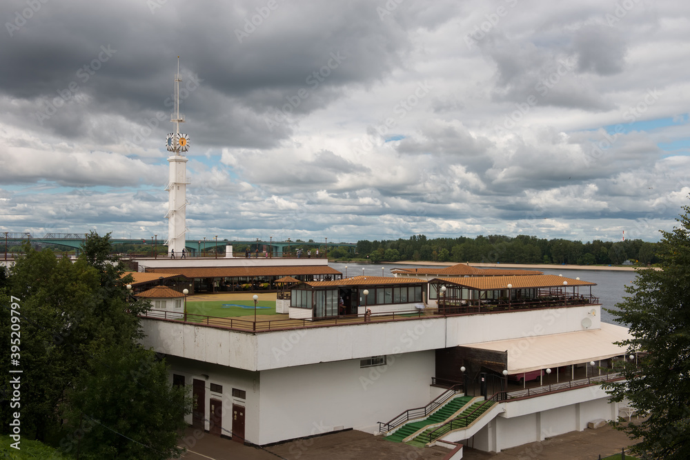 Obraz premium Yaroslavl, Russia - August 14, 2020: River port located in historical part of the city of Yaroslavl, located along the banks of the Volga River. Yaroslavl is part of the Golden Ring of Russia.