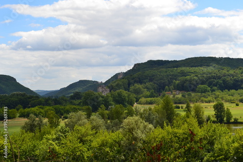 Le Château de Castelnaud est une forteresse médiévale située dans le département français de la Dordogne.