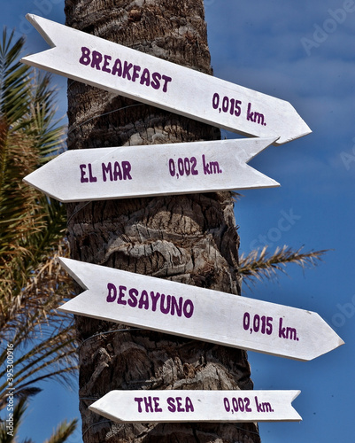 Funny information signs in a tourism resort © insideportugal