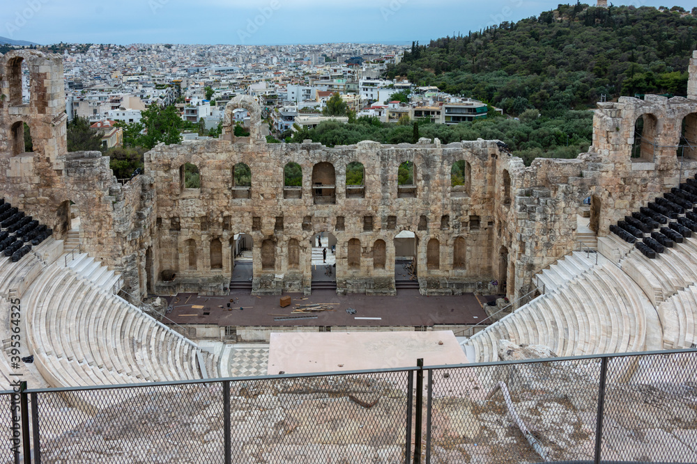 Travel to historical places in Greece.