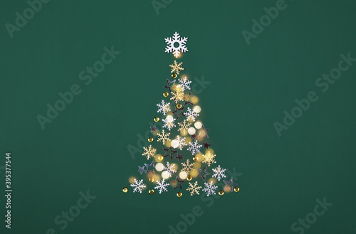 Christmas tree with snowfla...