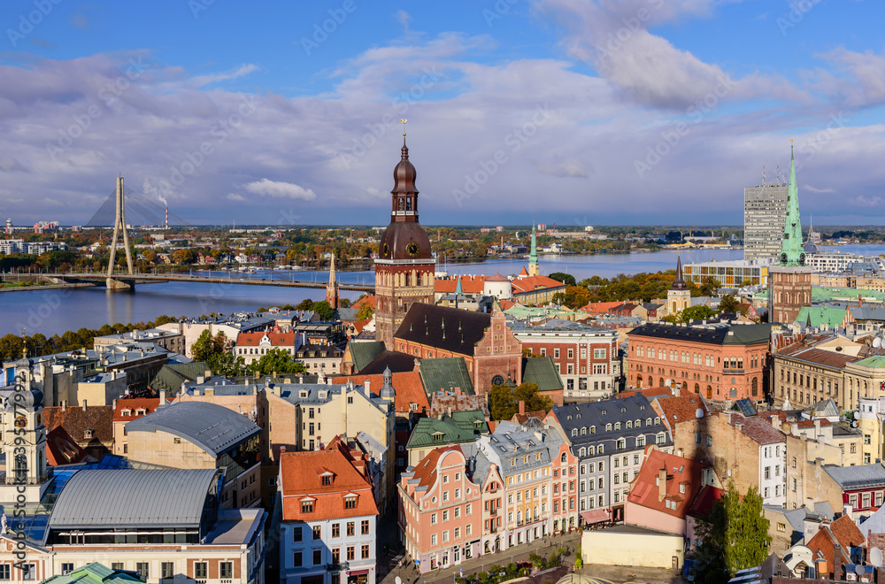 Naklejka premium Sightseeing of Latvia. Beautiful aerial view of Riga city in the autumn, Latvia