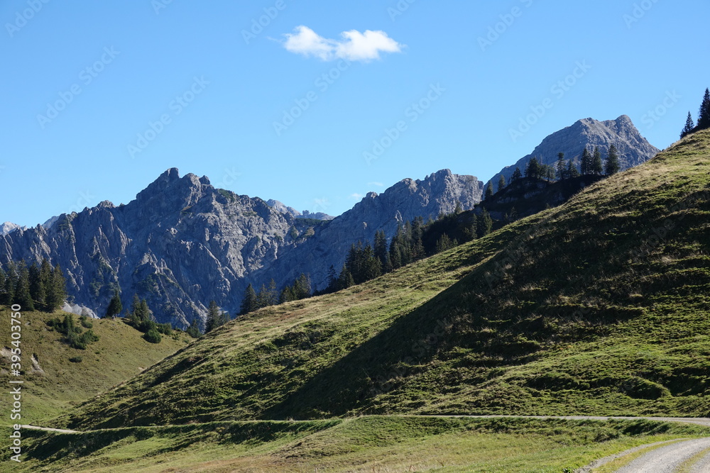 Berge bei Sonntag in Vorarlberg