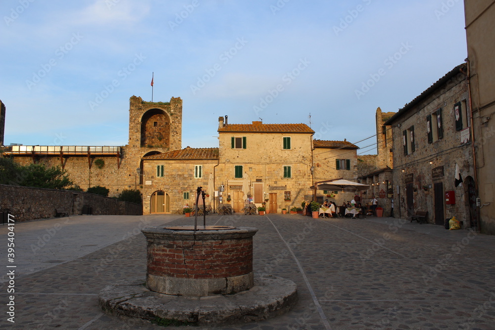 Fototapeta premium town square
