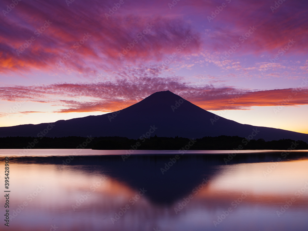 夜明けの富士山と田貫湖