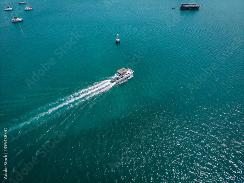 speed Boat/ yacht at sea leaving a wake, aerial view © Semachkovsky 