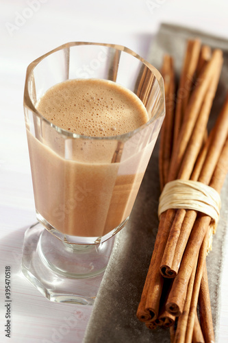 Christmas gingerbread liqueur with nut-nougat spread and cream