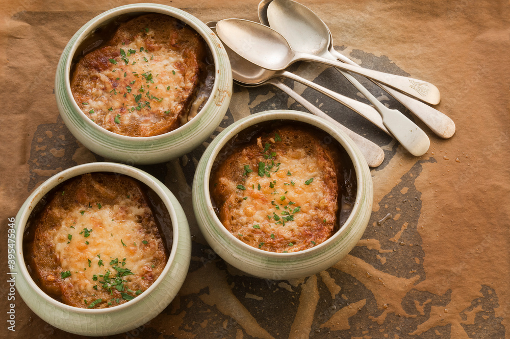 Onion and cheese soup pots Onion and cheese soup pots