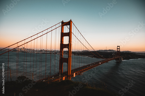 Fototapeta Naklejka Na Ścianę i Meble -  Golden Gate Bridge im Sonnenuntergang