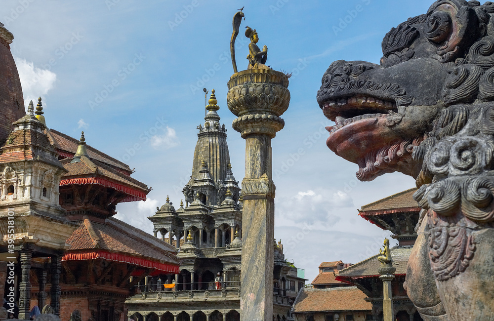 Fototapeta premium Temples and statues in Durbar Square - Kathmandu - Nepal