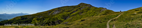 Monte Cusna - una panoramica della punta più alta dell'Appennino reggiano  photo