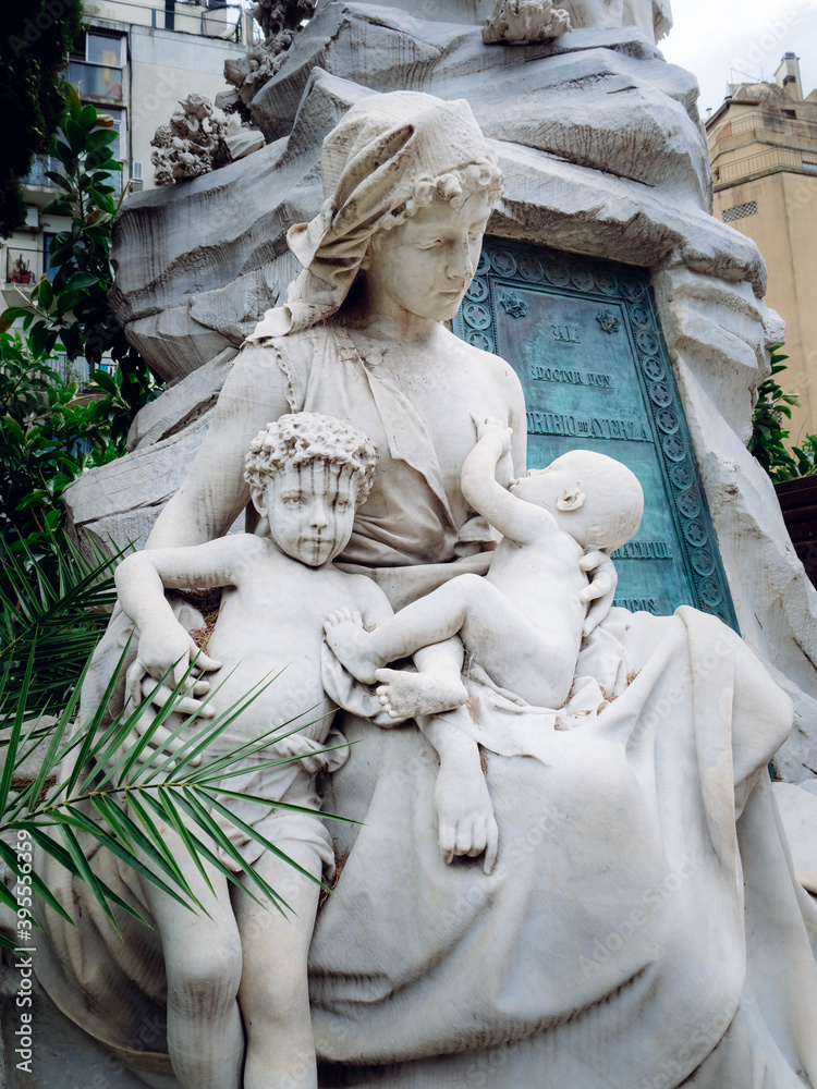 Obraz premium statue in the garden