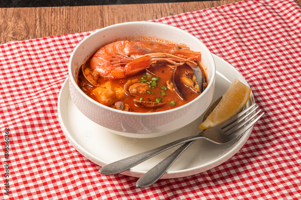 Φωτογραφία イタリアの魚介類スープ,チョッピーノ  Italian seafood soup(Cioppino)