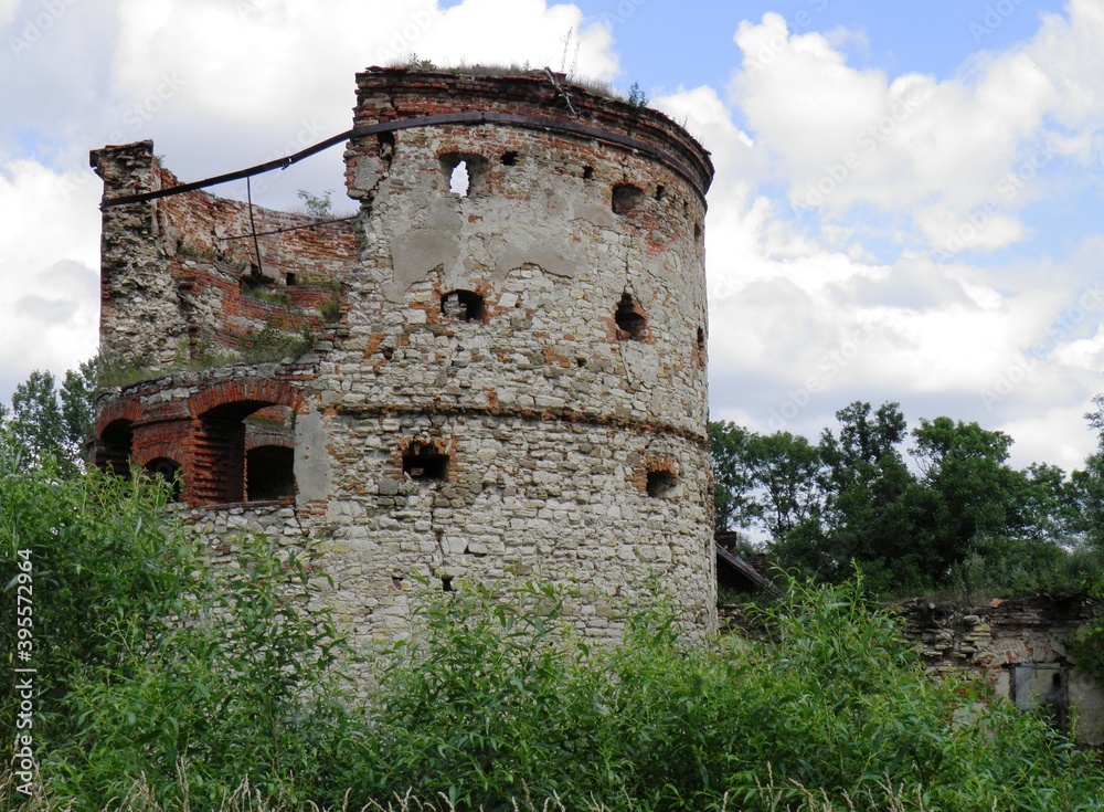Ruiny XV wiecznego zamku z Węgierki k. Pruchnika