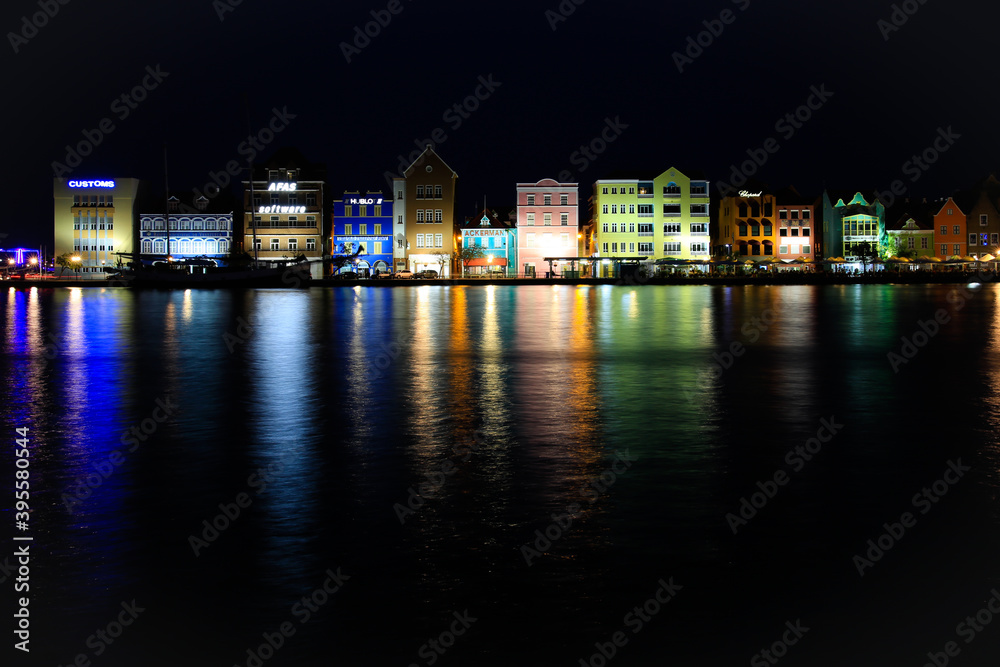 Curacao, Willemstad bei Nacht