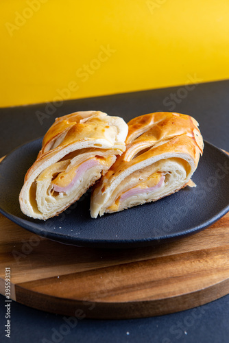  ham and cheese baguette