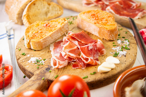 Ib�rico ham, served with traditional 'P� amb tomaquet' photo