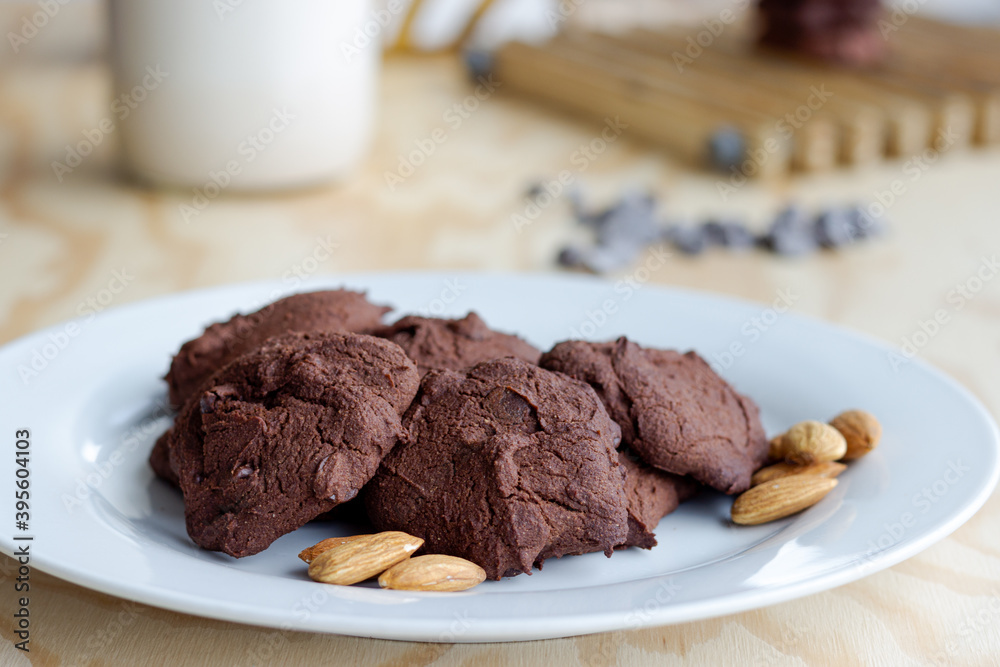 Super delicious Chocolate and Almond Cookies Super delicious Chocolate and Almond Cookies