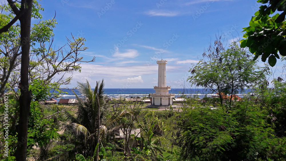 The iconic monument on the island of Pandawa can be seen from a distance The iconic monument on the island of Pandawa can be seen from a distance