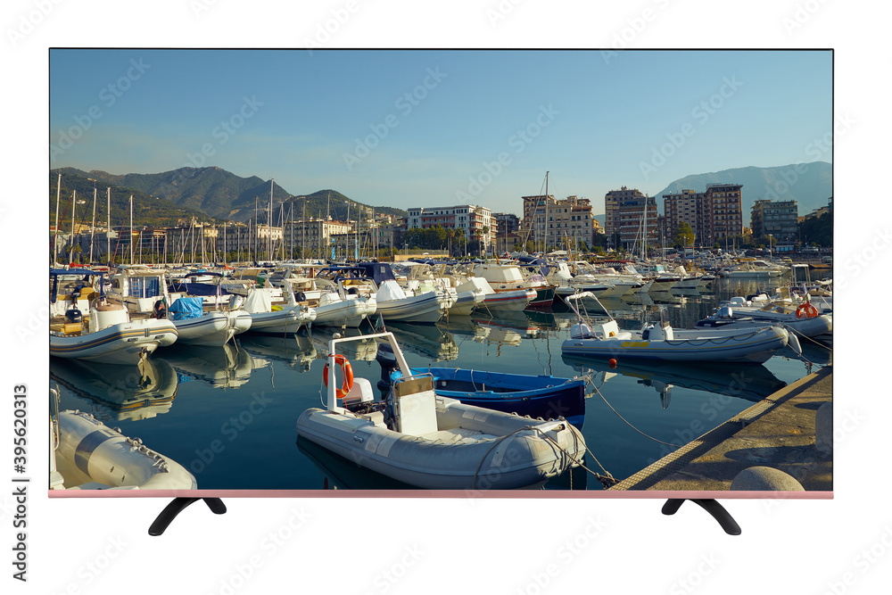 Φωτογραφία 4K modern TV set with picture of Small dock in Italy with boats and yachts isola