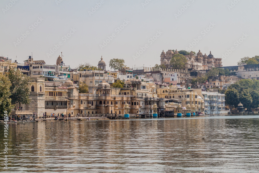 Historical buildings by Pichola lake in Udaipur, Rajasthan state, India