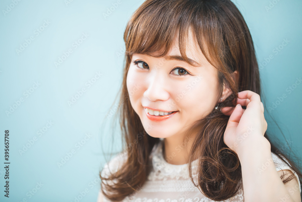 髪の調子がいい女性
髪の調子がいい女性
