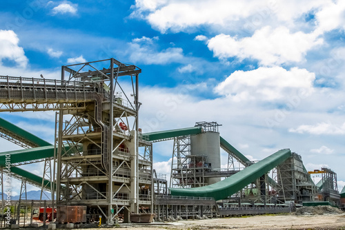 Canvastavla Large metal construct on a platinum mining in South Africa