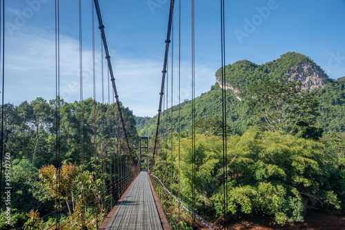 The suspension bridge to see the Heart shape of the mountain